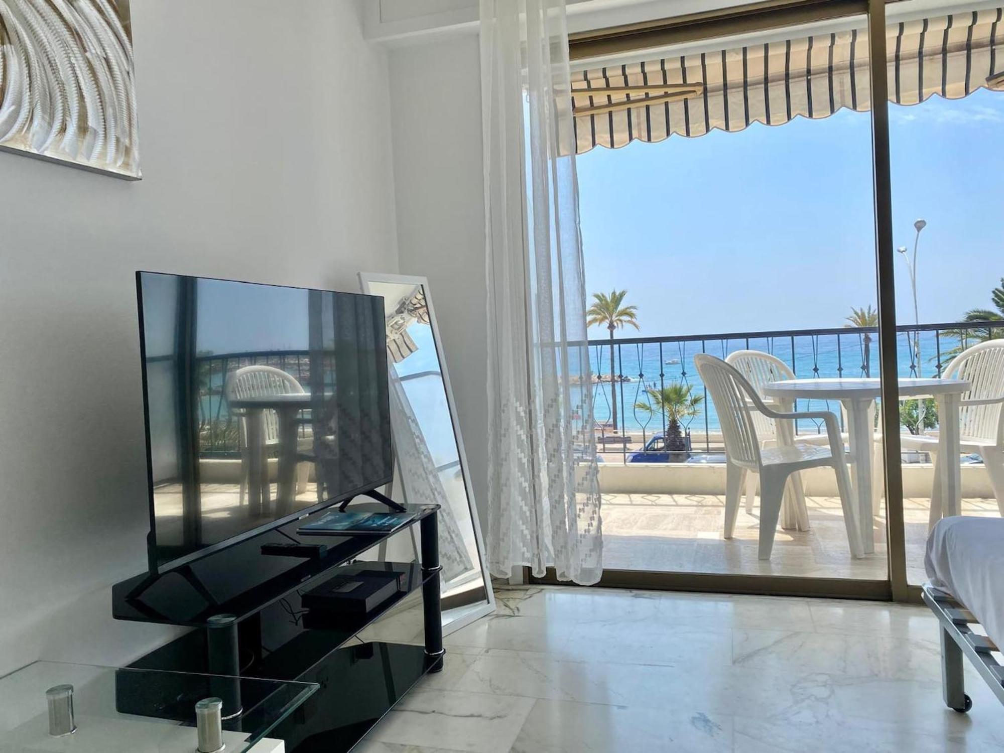 Le Mona Lisa, Vue Mer, Balcon Menton Luaran gambar